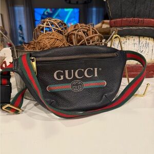 Gucci Belt Bag with Green and Red Stripes 100% Authentic - New without Tags!